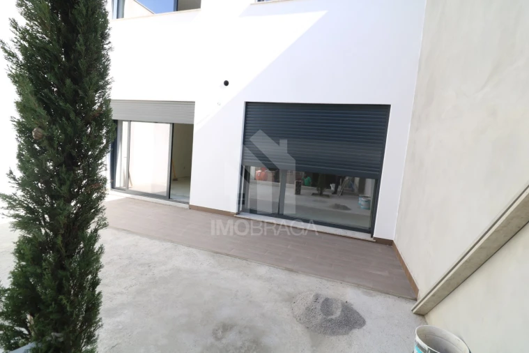 Apartamento T3 para Venda em Braga (Maximinos, Sé e Cividade) Foto 38