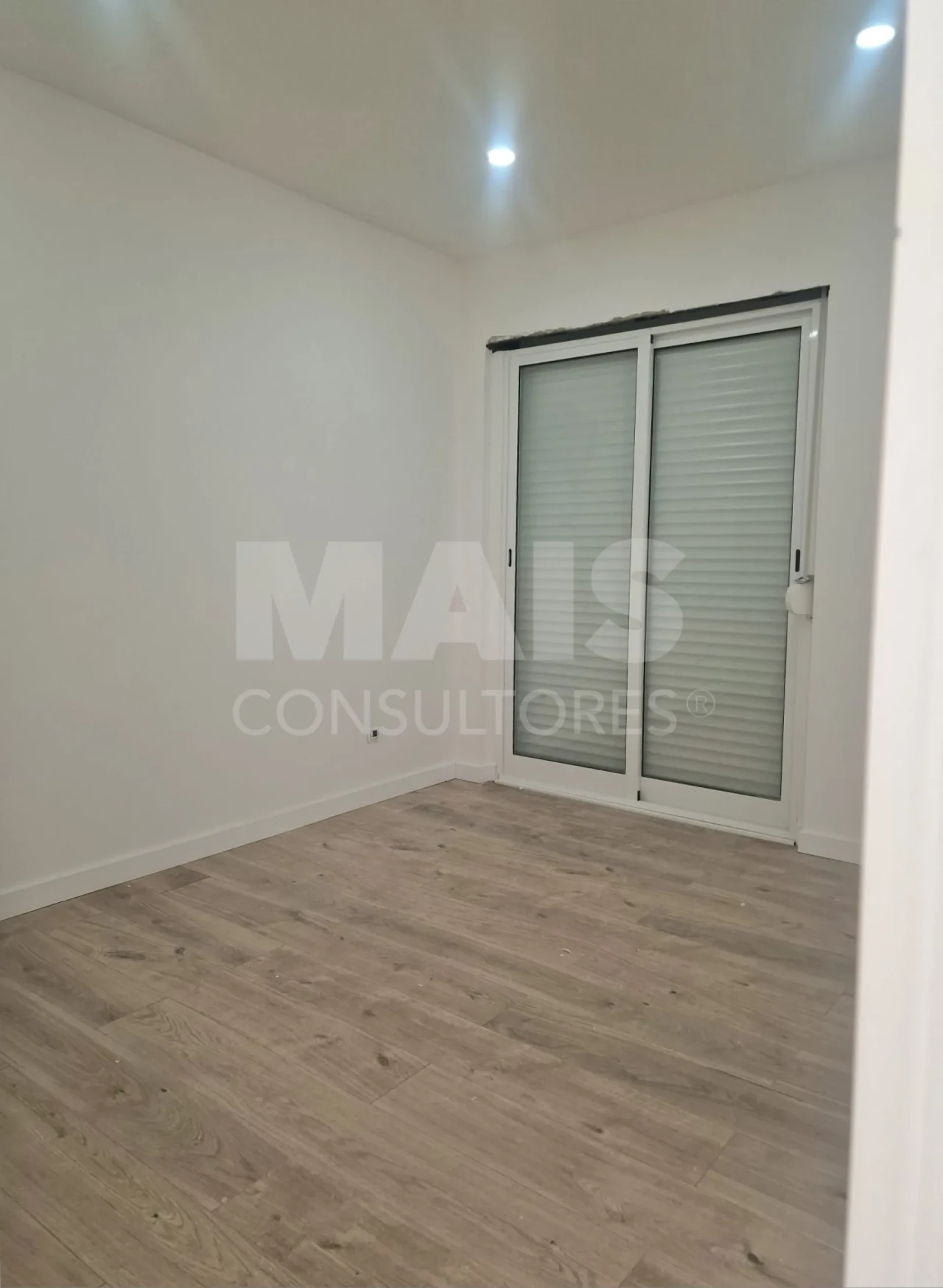 Apartamento T3 para Venda em Castanheira do Ribatejo e Cachoeiras Foto 8