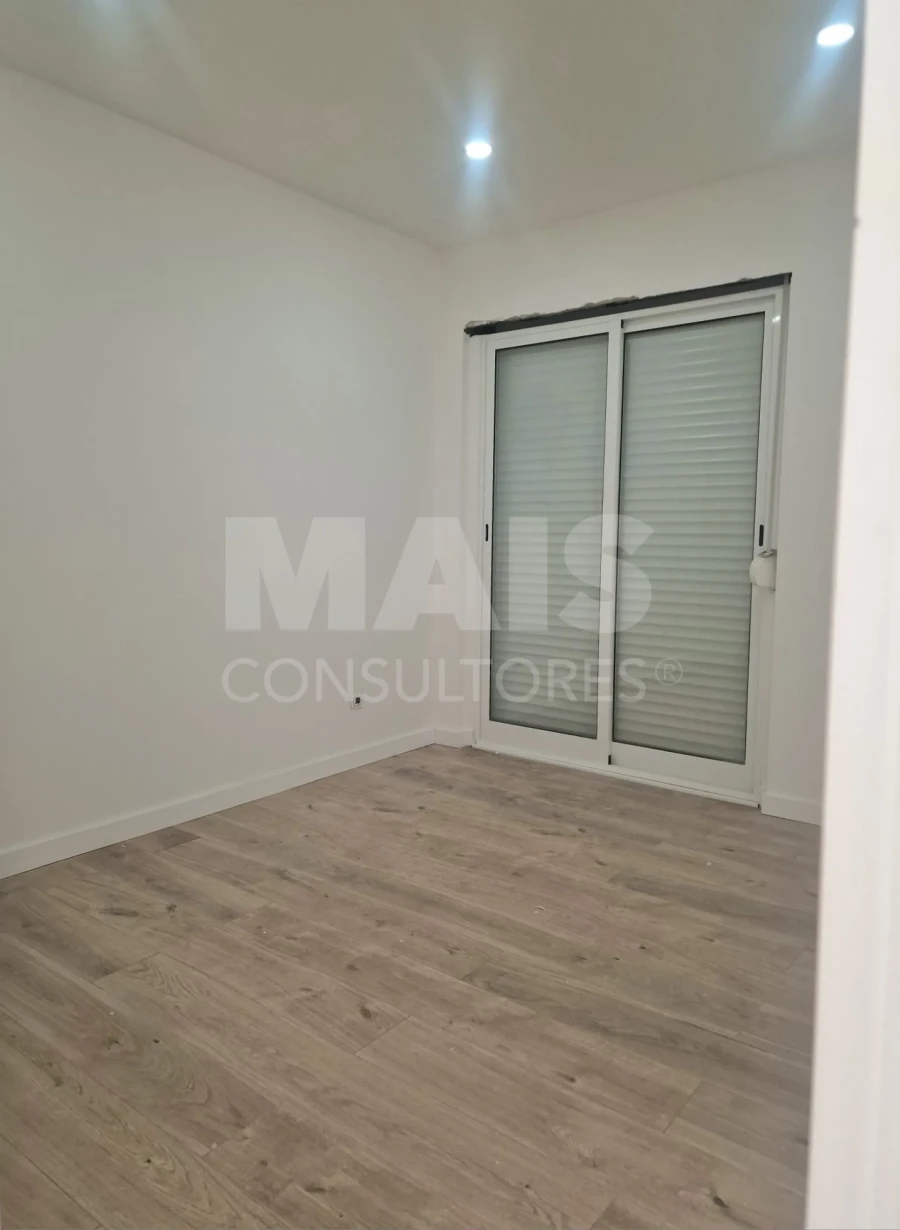 Apartamento T3 para Venda em Castanheira do Ribatejo e Cachoeiras Foto 8