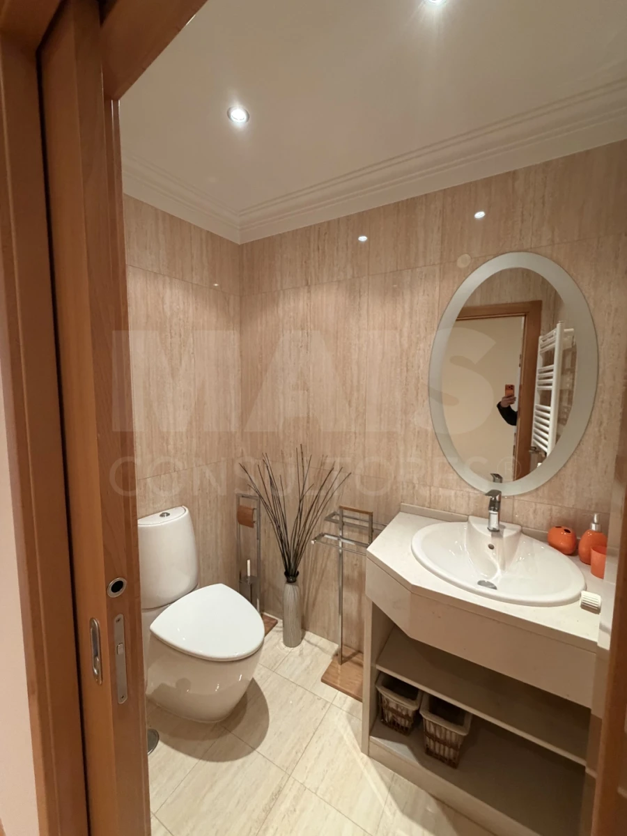 Apartamento T2 para Arrendamento em Algés, Linda-A-Velha e Cruz Quebrada-Dafundo Foto 4