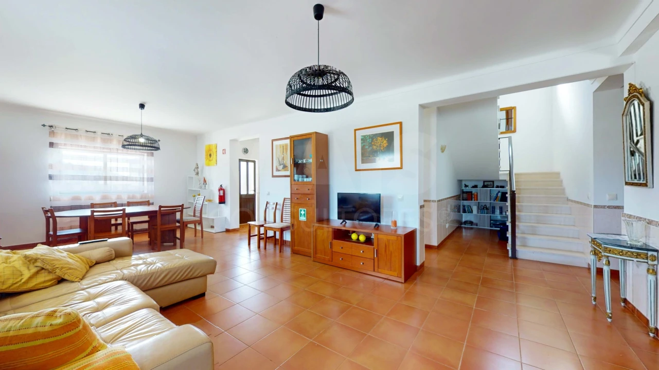 Moradia T4 para Venda em Alcanede Foto 1