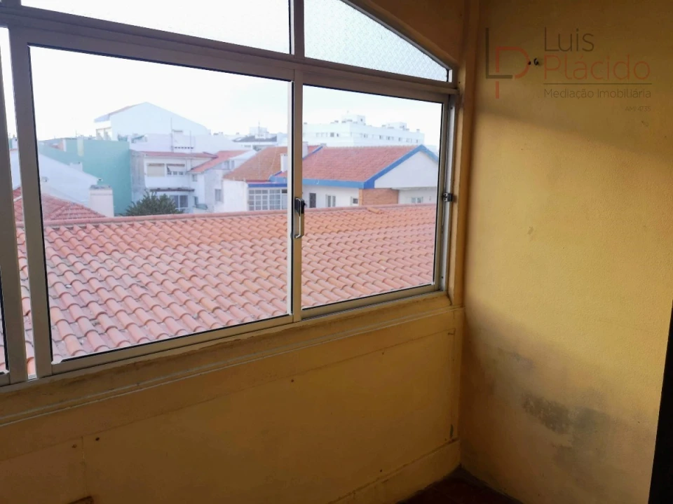 Apartamento para Venda em Sines Foto 2