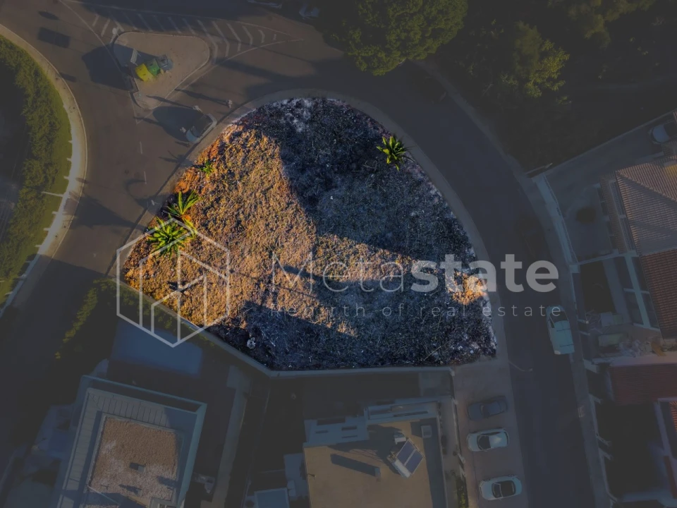 Terreno para Venda em Carcavelos e Parede Foto 13