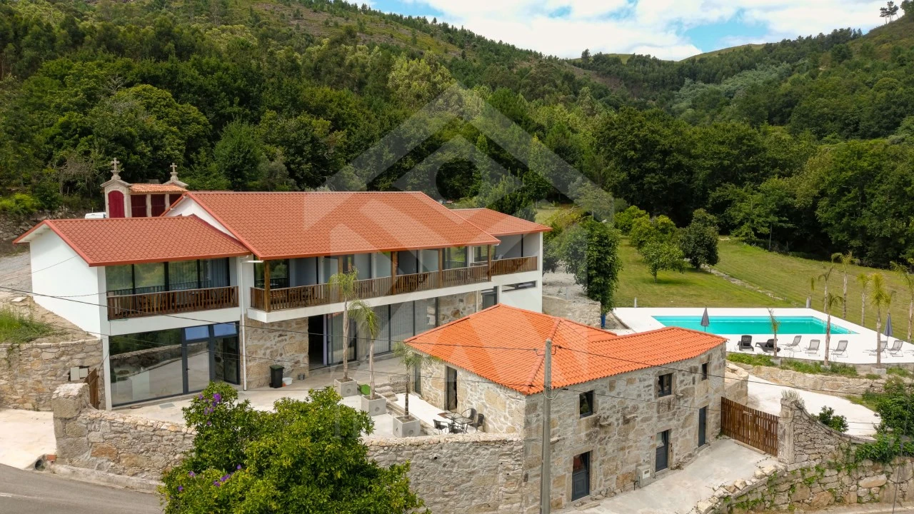 Quinta T10 para Venda em Paço Foto 1