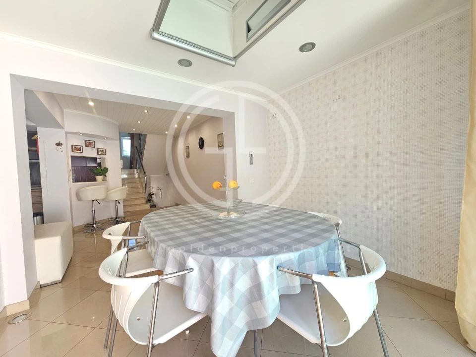 Moradia T3 para Arrendamento férias em Quarteira Foto 7