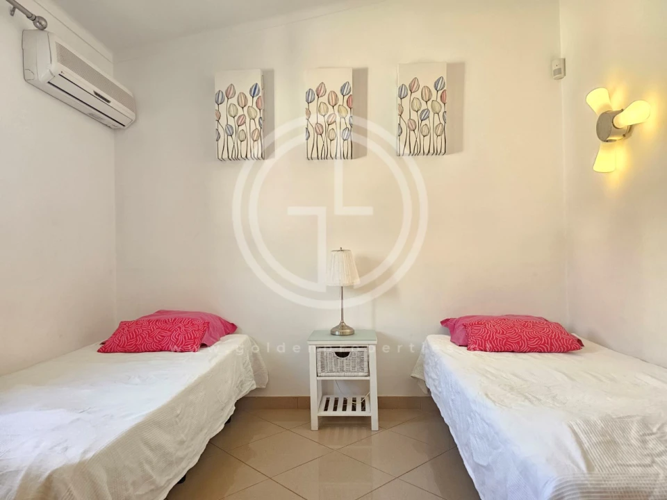 Moradia T3 para Arrendamento férias em Quarteira Foto 33