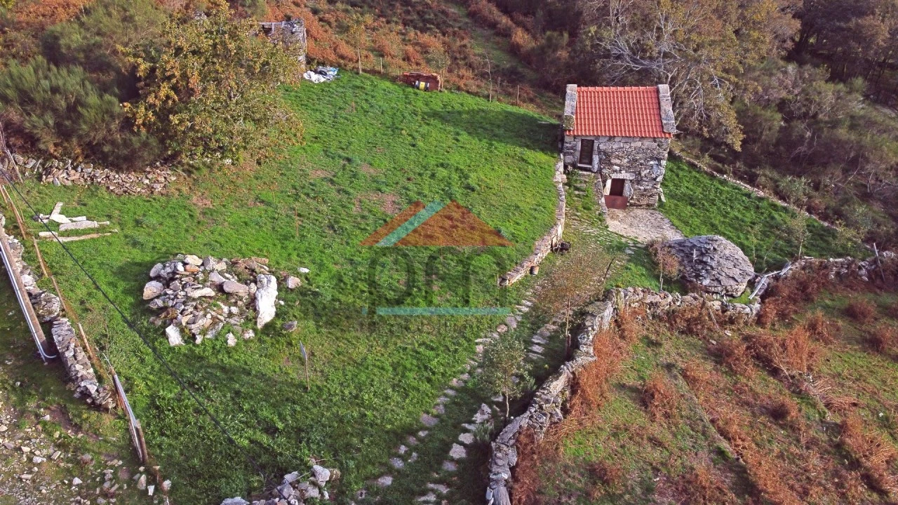 Terreno para Venda em Riba de Mouro Foto 20
