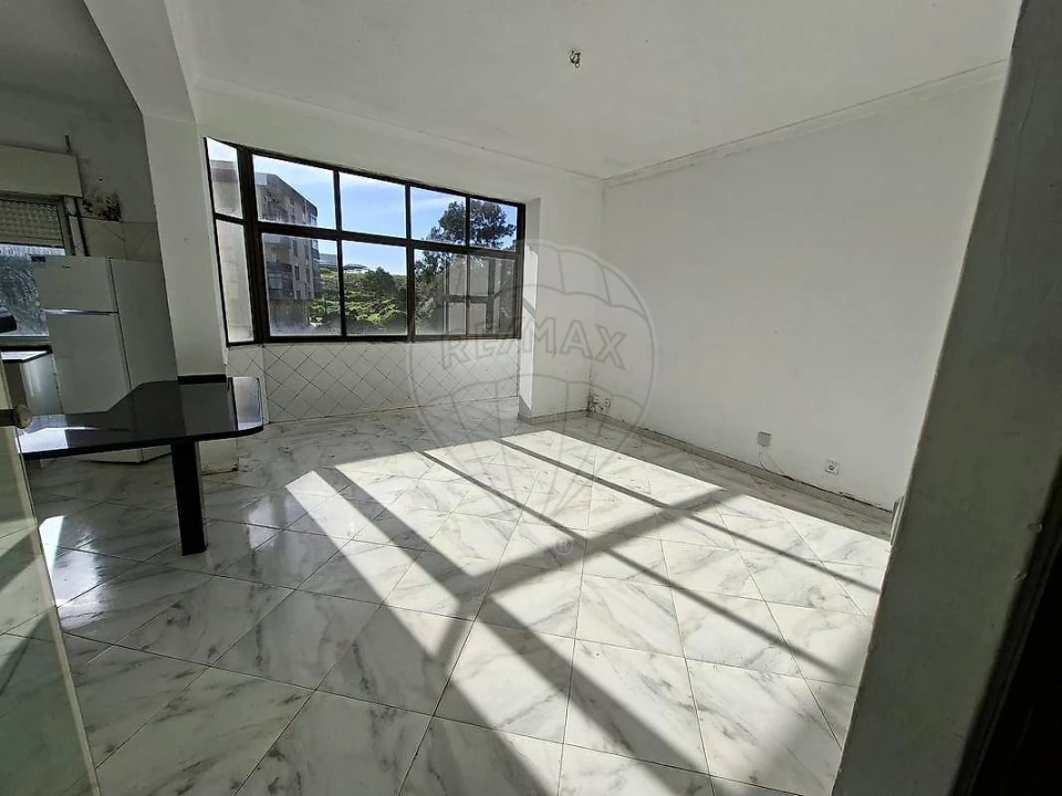 Apartamento T3 para Venda em Rio de Mouro Foto 9