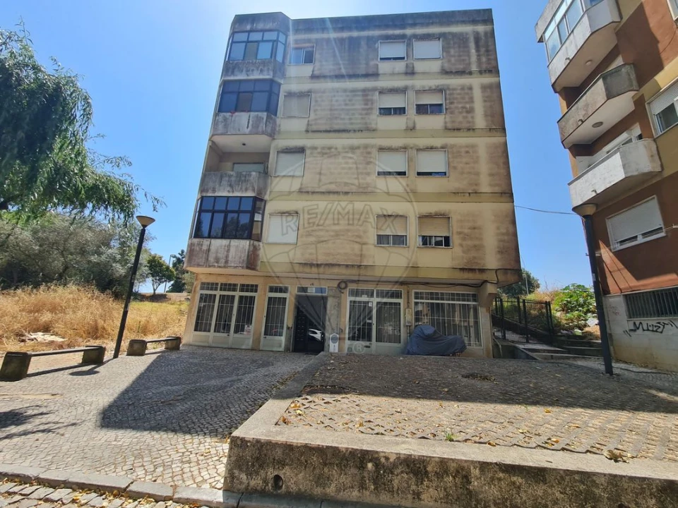 Apartamento T3 para Venda em Rio de Mouro Foto 16