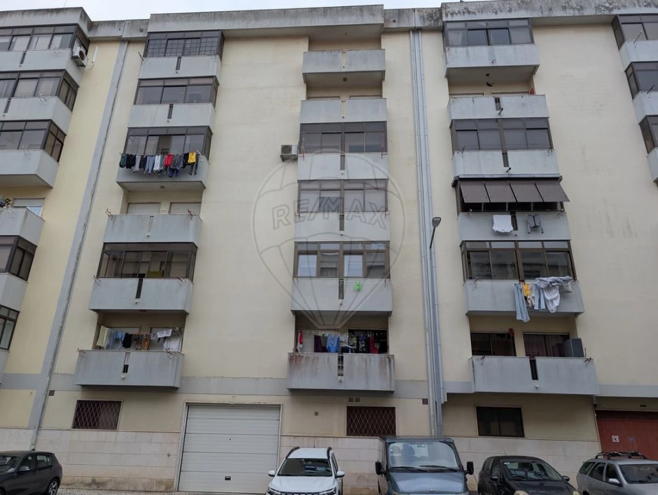 Apartamento T1 para Venda em Queluz e Belas Foto 10