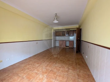 Apartamento T1 para Venda em Queluz e Belas