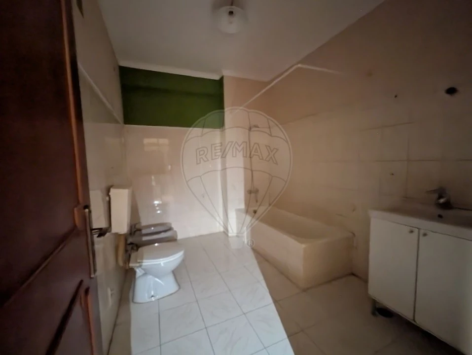 Apartamento T1 para Venda em Queluz e Belas Foto 7