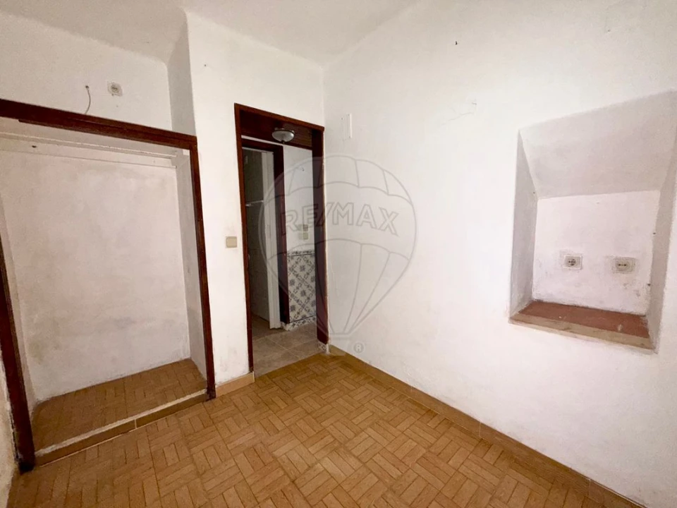 Moradia T2 para Venda em Dois Portos e Runa Foto 12