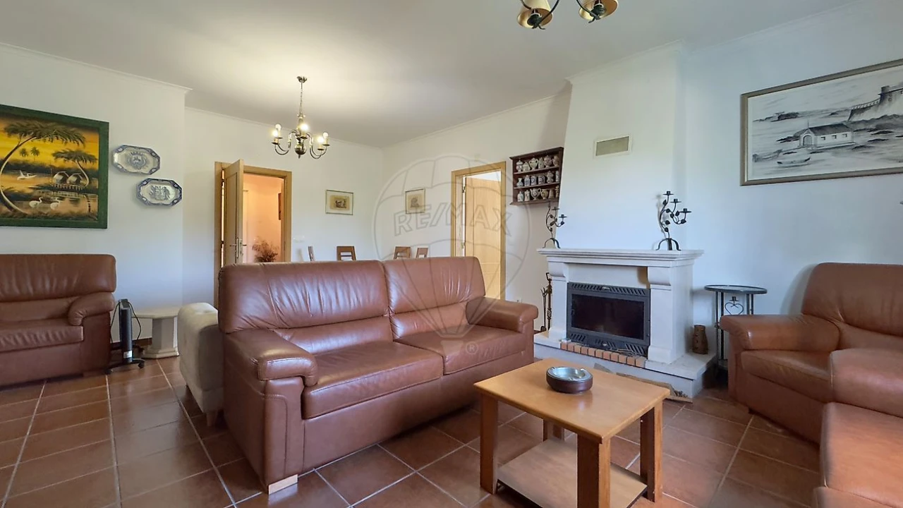 Moradia T2 para Venda em Branca Foto 10