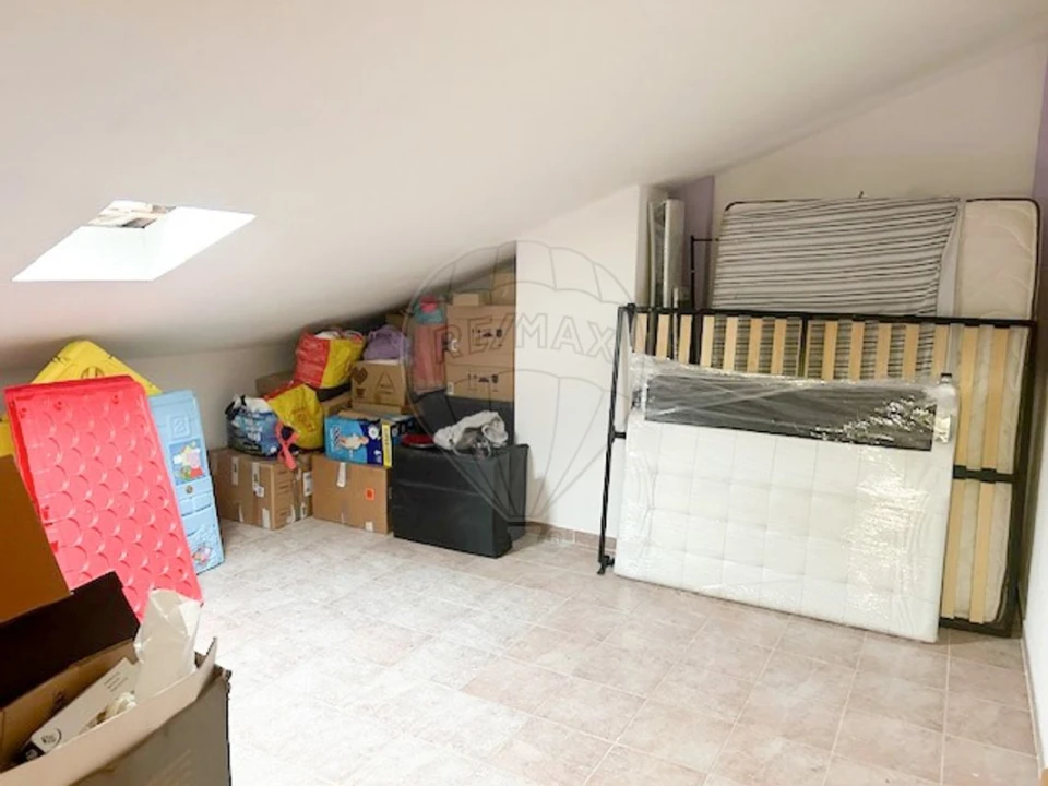 Apartamento T3 para Venda em Ramada e Caneças Foto 10