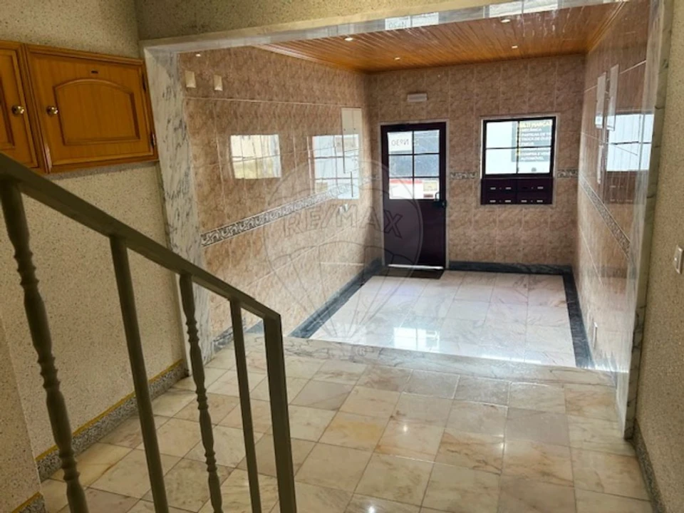 Apartamento T3 para Venda em Ramada e Caneças Foto 7