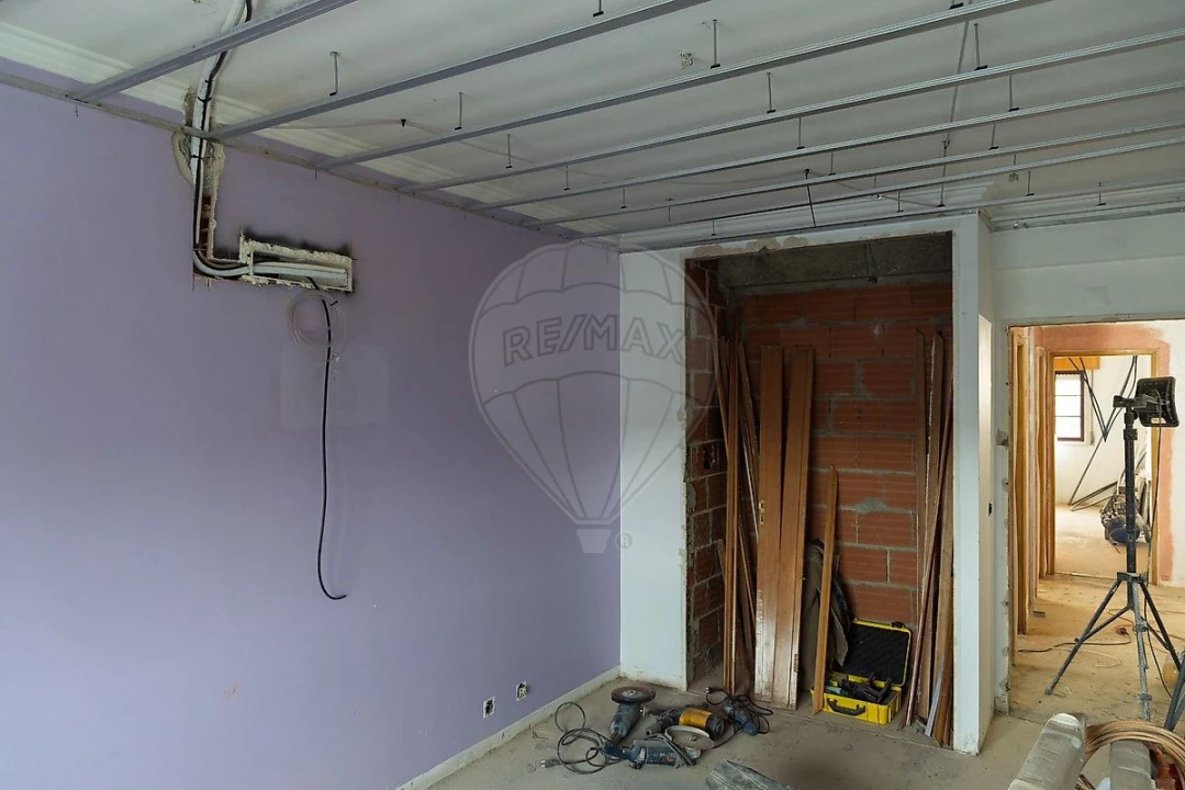 Apartamento T3 para Venda em Ramada e Caneças Foto 18