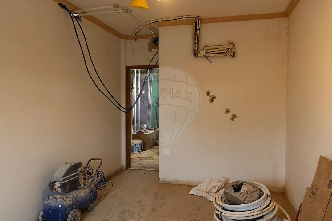 Apartamento T3 para Venda em Ramada e Caneças Foto 17