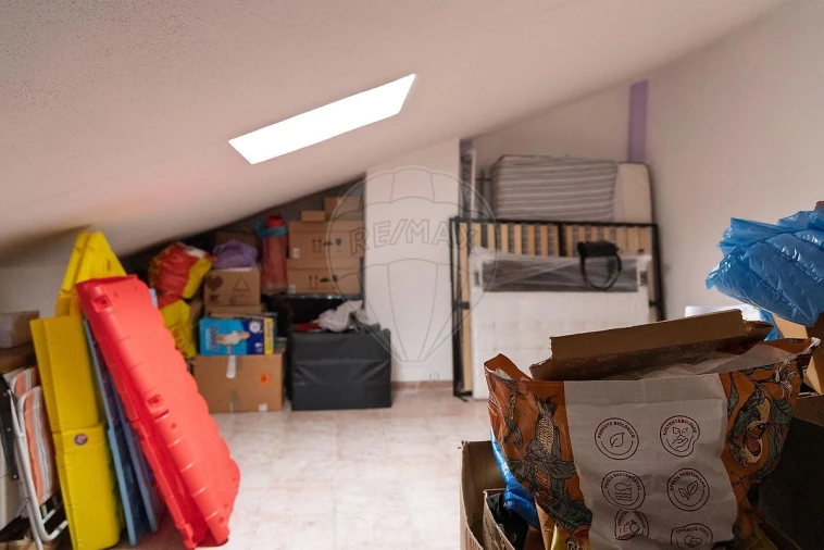 Apartamento T3 para Venda em Ramada e Caneças Foto 14