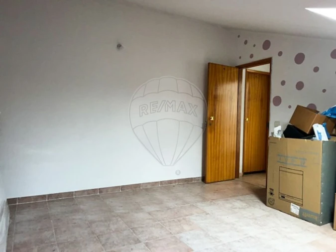 Apartamento T3 para Venda em Ramada e Caneças Foto 8