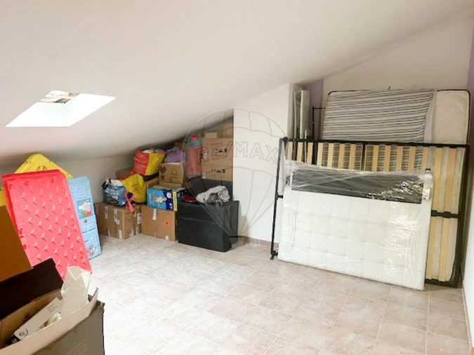 Apartamento T3 para Venda em Ramada e Caneças Foto 10