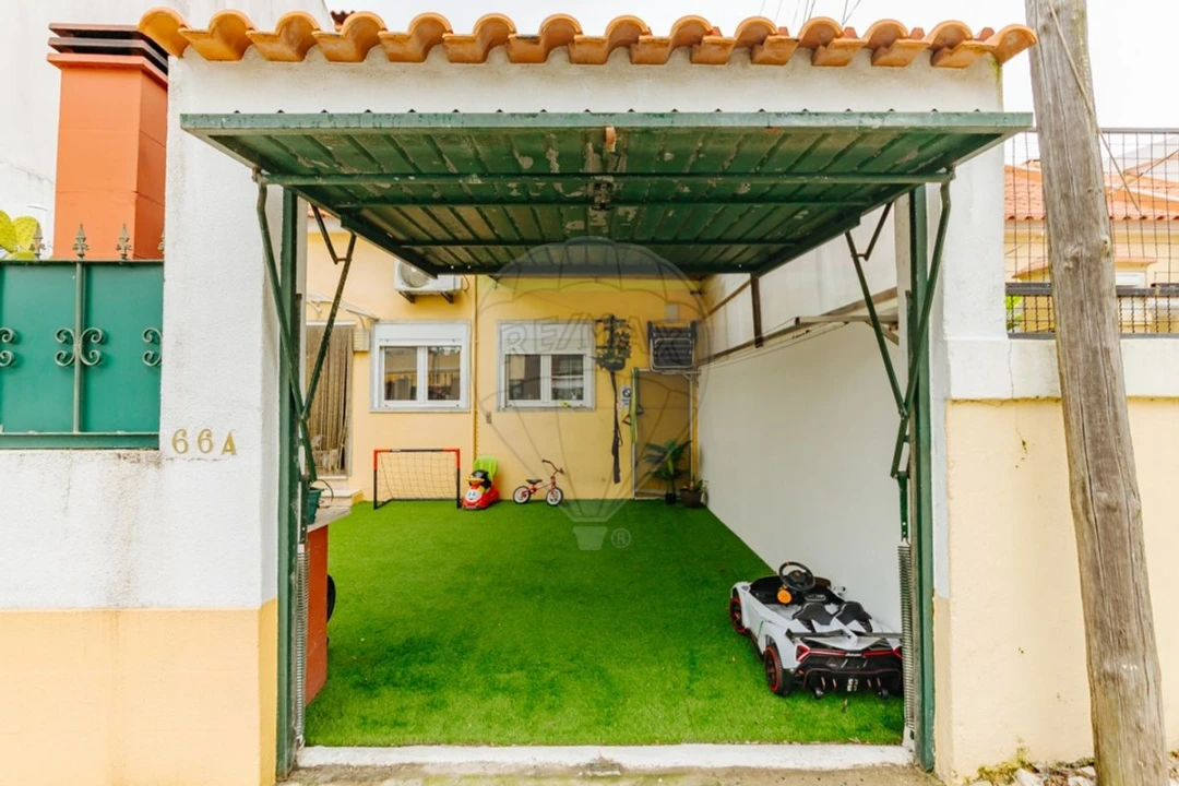 Moradia T3 para Venda em Cacém e São Marcos Foto 46