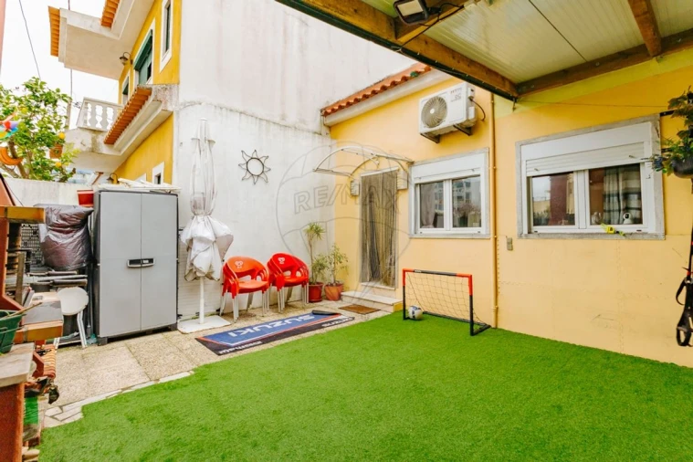 Moradia T3 para Venda em Cacém e São Marcos Foto 49