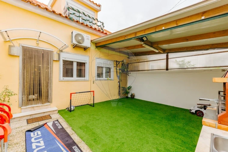 Moradia T3 para Venda em Cacém e São Marcos Foto 45