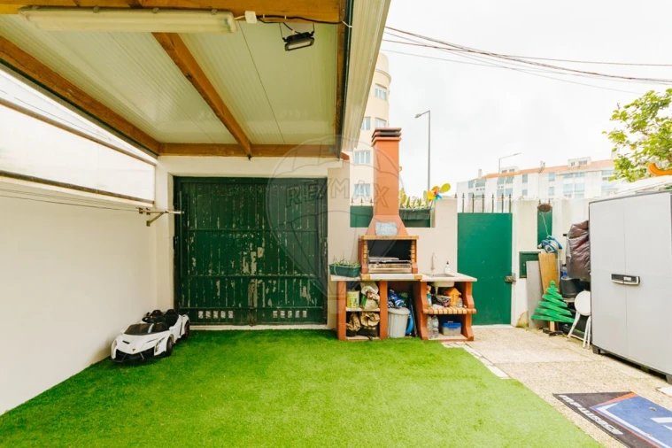 Moradia T3 para Venda em Cacém e São Marcos Foto 43