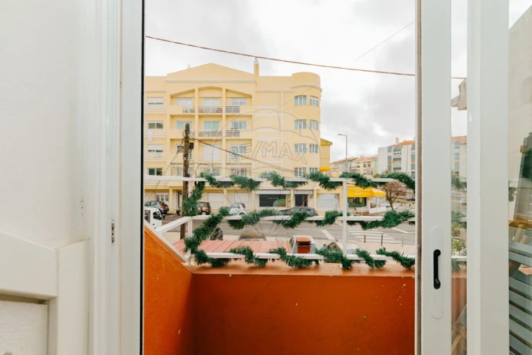 Moradia T3 para Venda em Cacém e São Marcos Foto 11