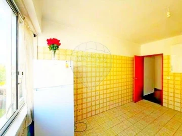 Apartamento T3 para Venda em Carregado e Cadafais