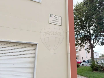 Apartamento T3 para Venda em Carregado e Cadafais