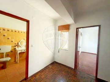 Apartamento T3 para Venda em Carregado e Cadafais