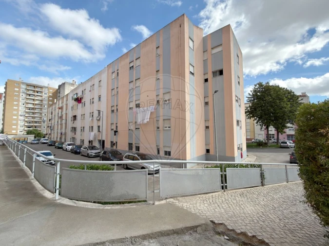 Apartamento T3 para Venda em Carregado e Cadafais Foto 5