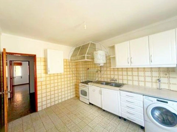 Apartamento T3 para Venda em Carregado e Cadafais Foto 26