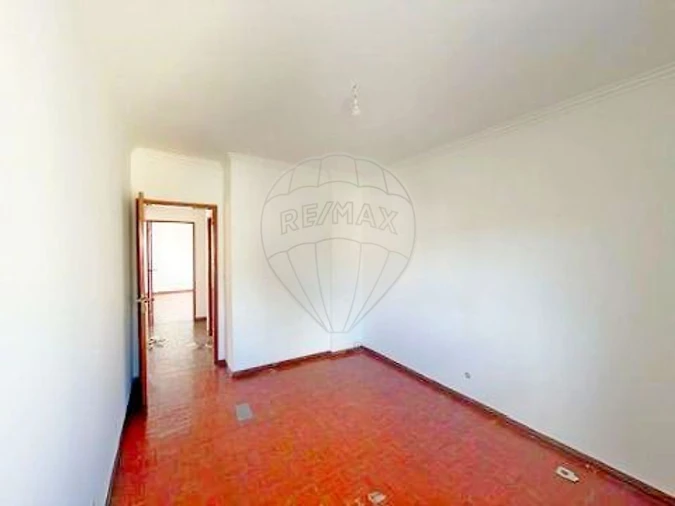 Apartamento T3 para Venda em Carregado e Cadafais Foto 27