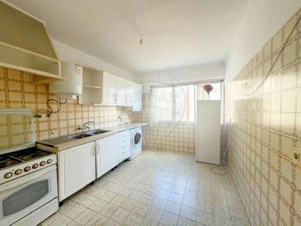 Apartamento T3 para Venda em Carregado e Cadafais Foto 18