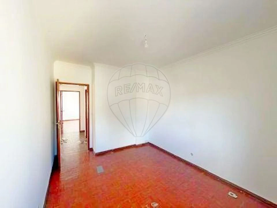 Apartamento T3 para Venda em Carregado e Cadafais Foto 27