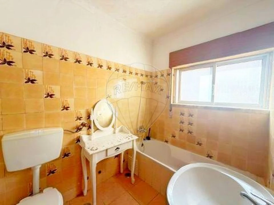 Apartamento T3 para Venda em Carregado e Cadafais Foto 32