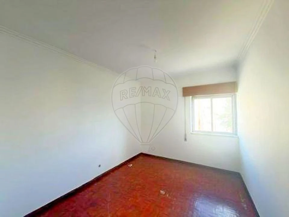 Apartamento T3 para Venda em Carregado e Cadafais Foto 33