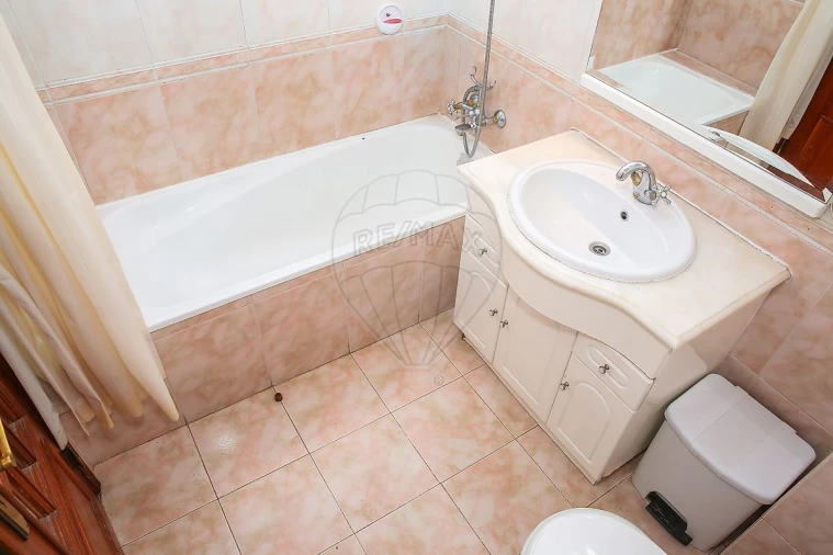 Apartamento T2 para Venda em Castanheira do Ribatejo e Cachoeiras Foto 25