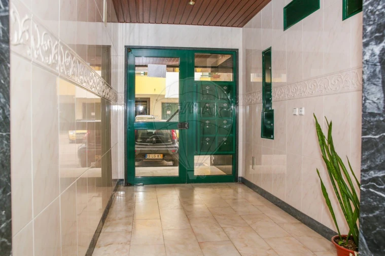 Apartamento T2 para Venda em Castanheira do Ribatejo e Cachoeiras Foto 2