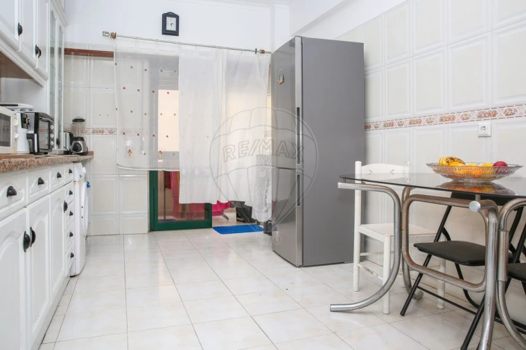 Apartamento T2 para Venda em Castanheira do Ribatejo e Cachoeiras Foto 6