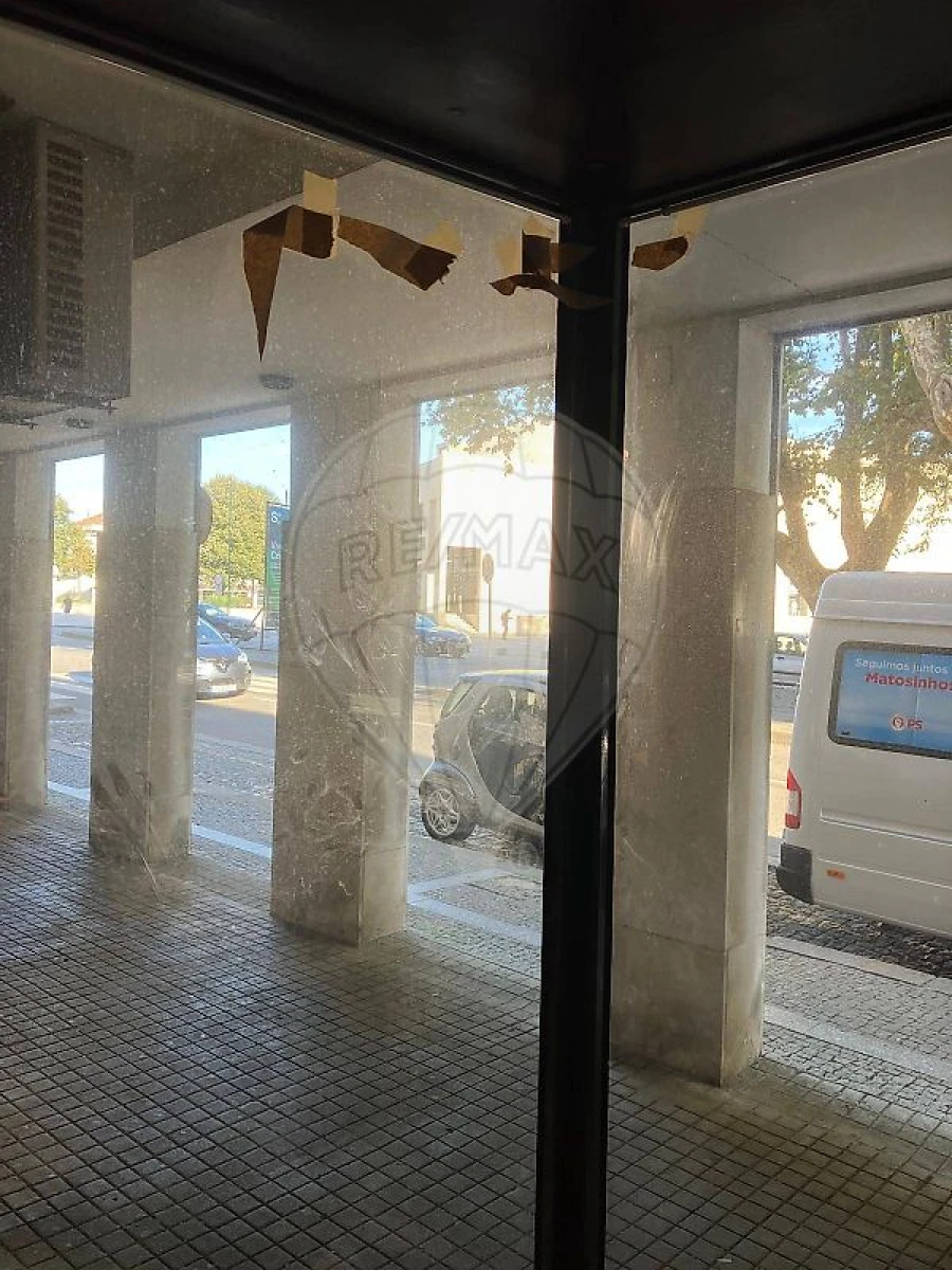 Loja para Arrendamento em Matosinhos e Leça da Palmeira Foto 12