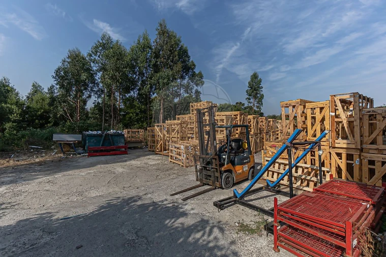Armazém para Venda em Serzedo e Perosinho Foto 14
