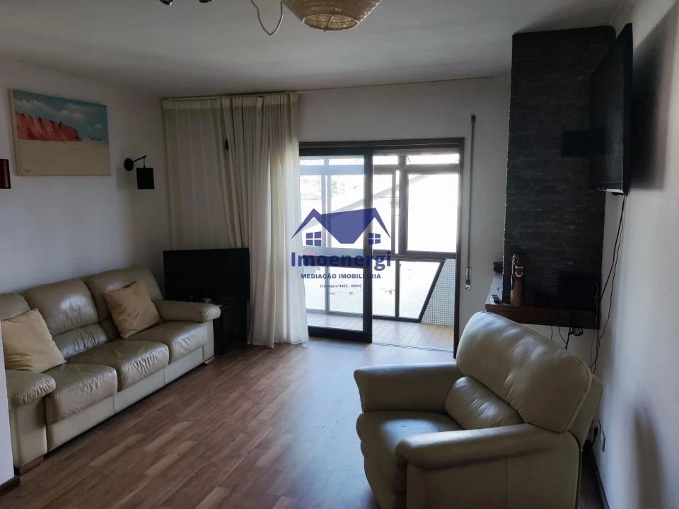 Apartamento T1 para Venda em Arvore Foto 1