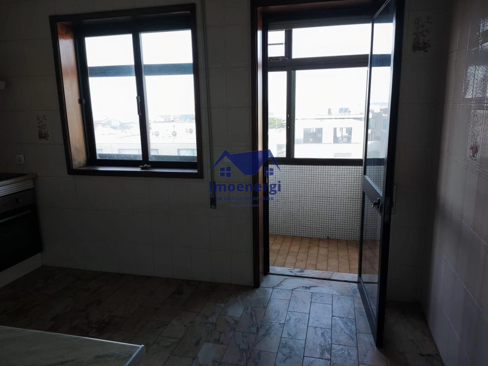 Apartamento T1 para Venda em Arvore Foto 13