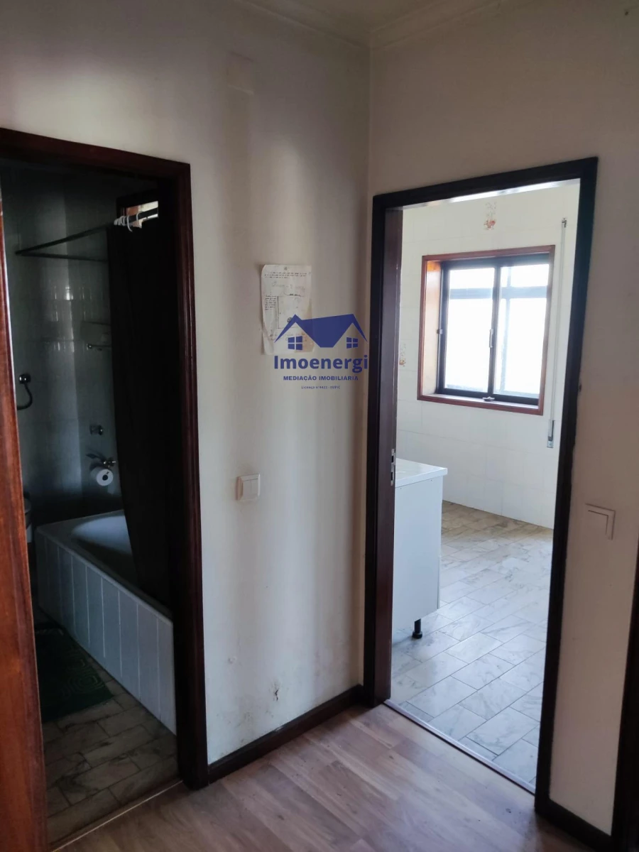 Apartamento T1 para Venda em Arvore Foto 17