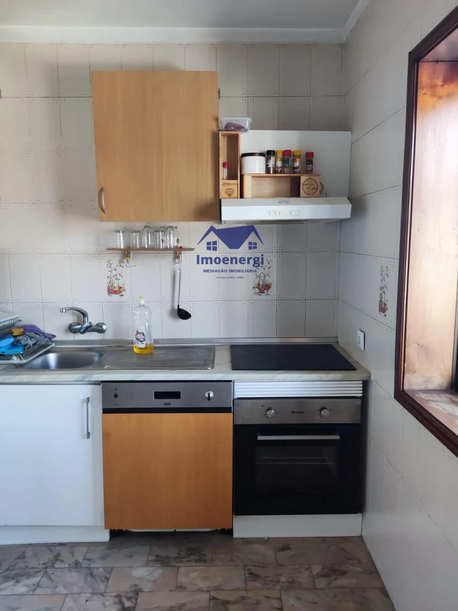 Apartamento T1 para Venda em Arvore Foto 2
