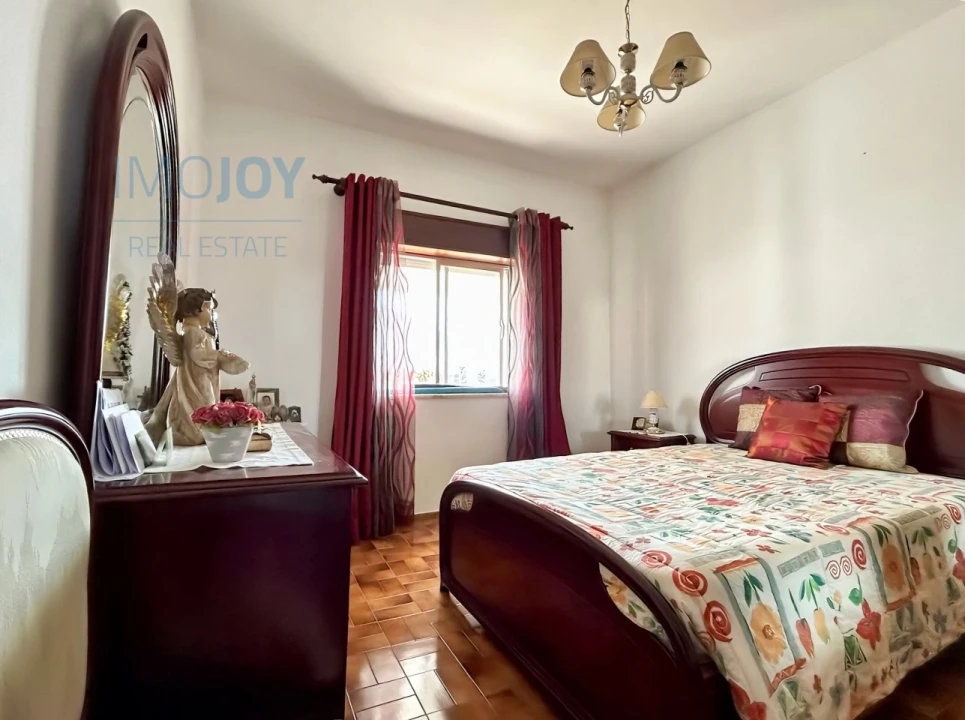 Moradia T4 para Venda em Rogil Foto 14